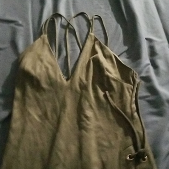 Dress - Picture 4 of 4